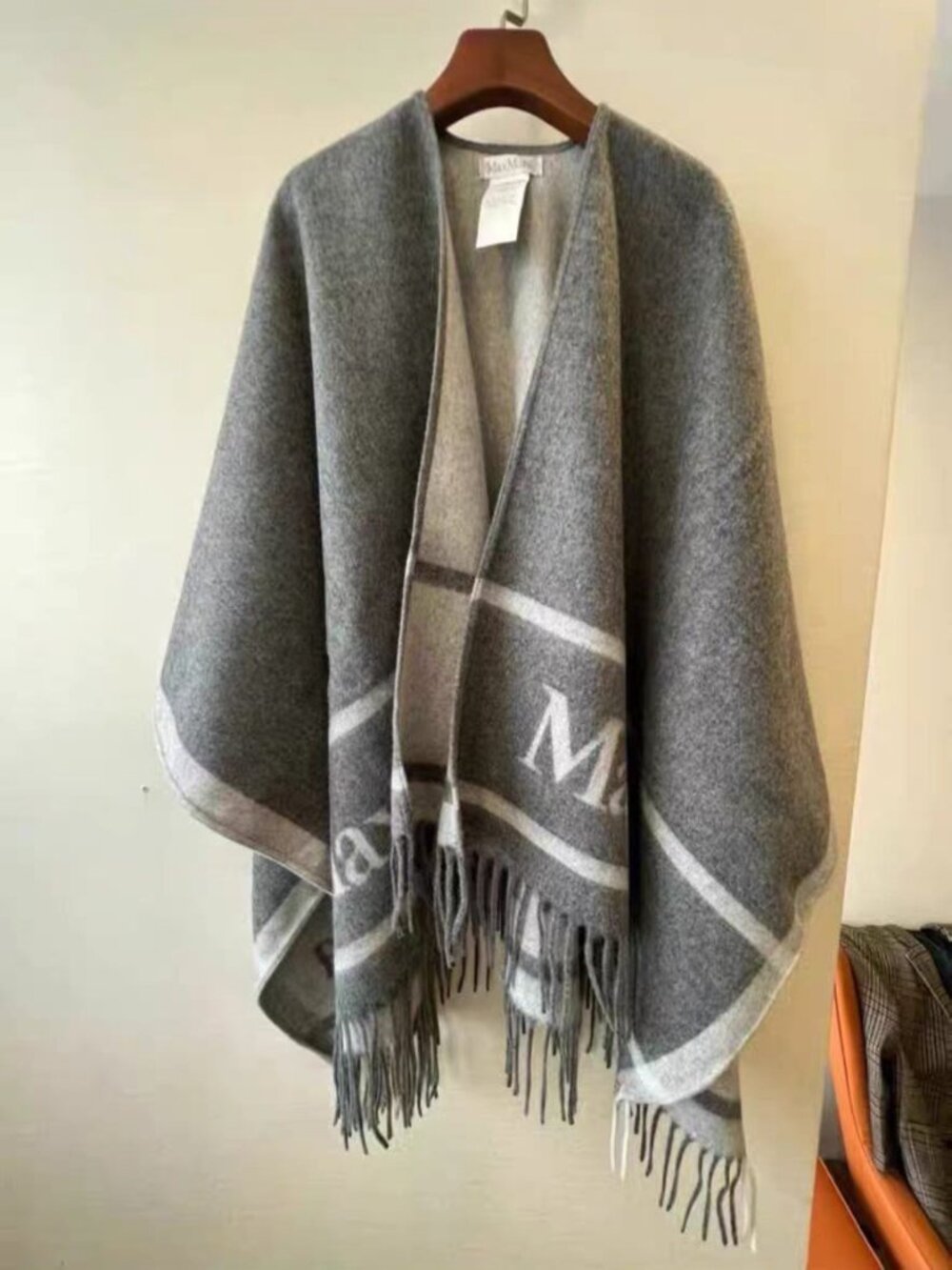 Max Mara Hilde Wool Jacquard Logo Poncho Cape Fringe Shawl Medium Gray ONE SIZE
